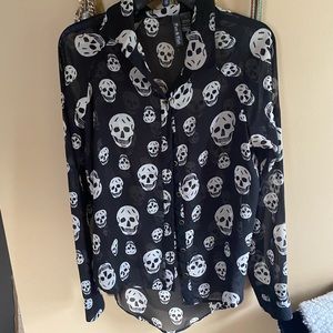 M B&W Skull High-Low Blouse